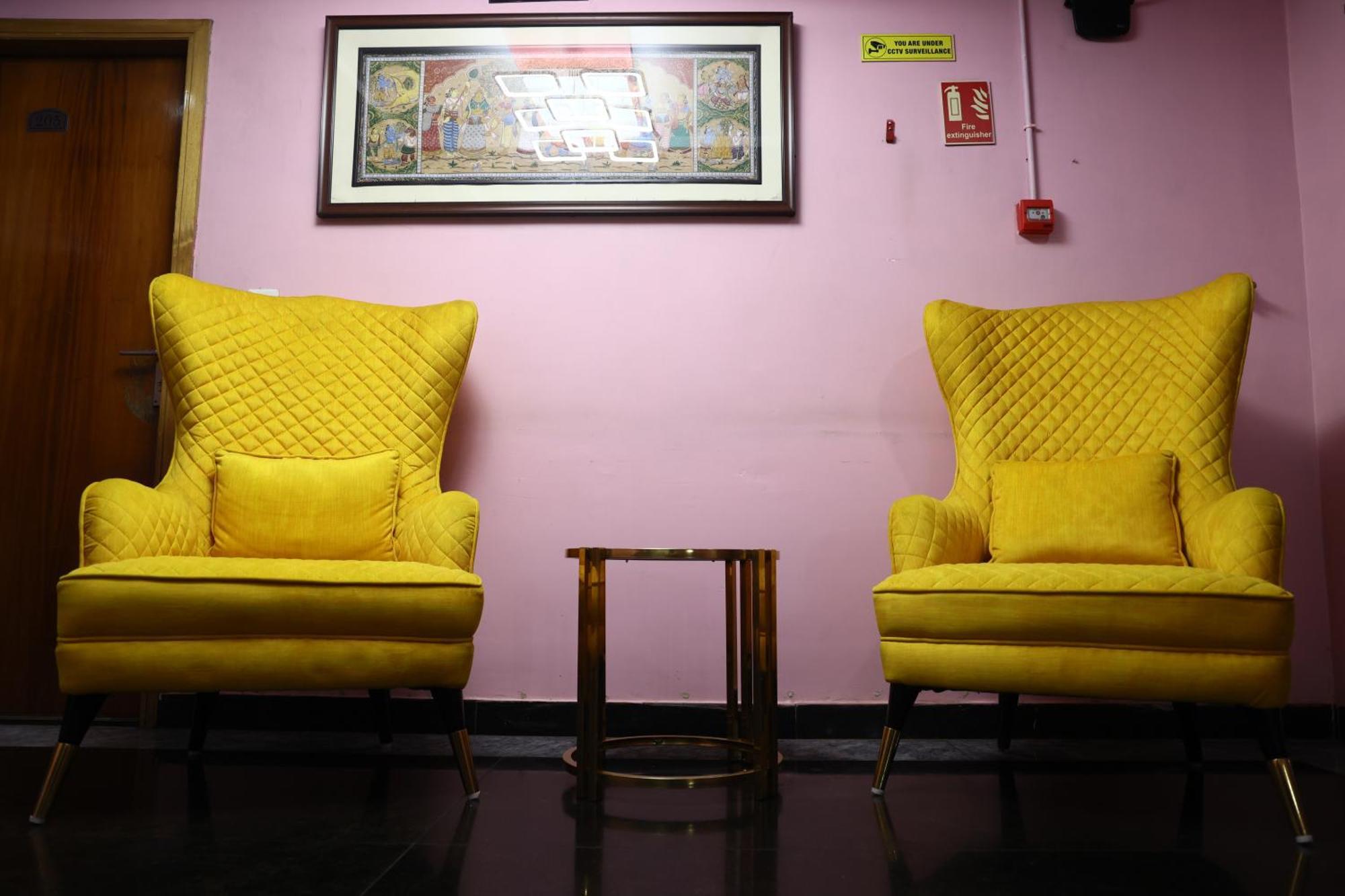 Hotel Bhubaneswari Classic Brahmapur Exteriör bild