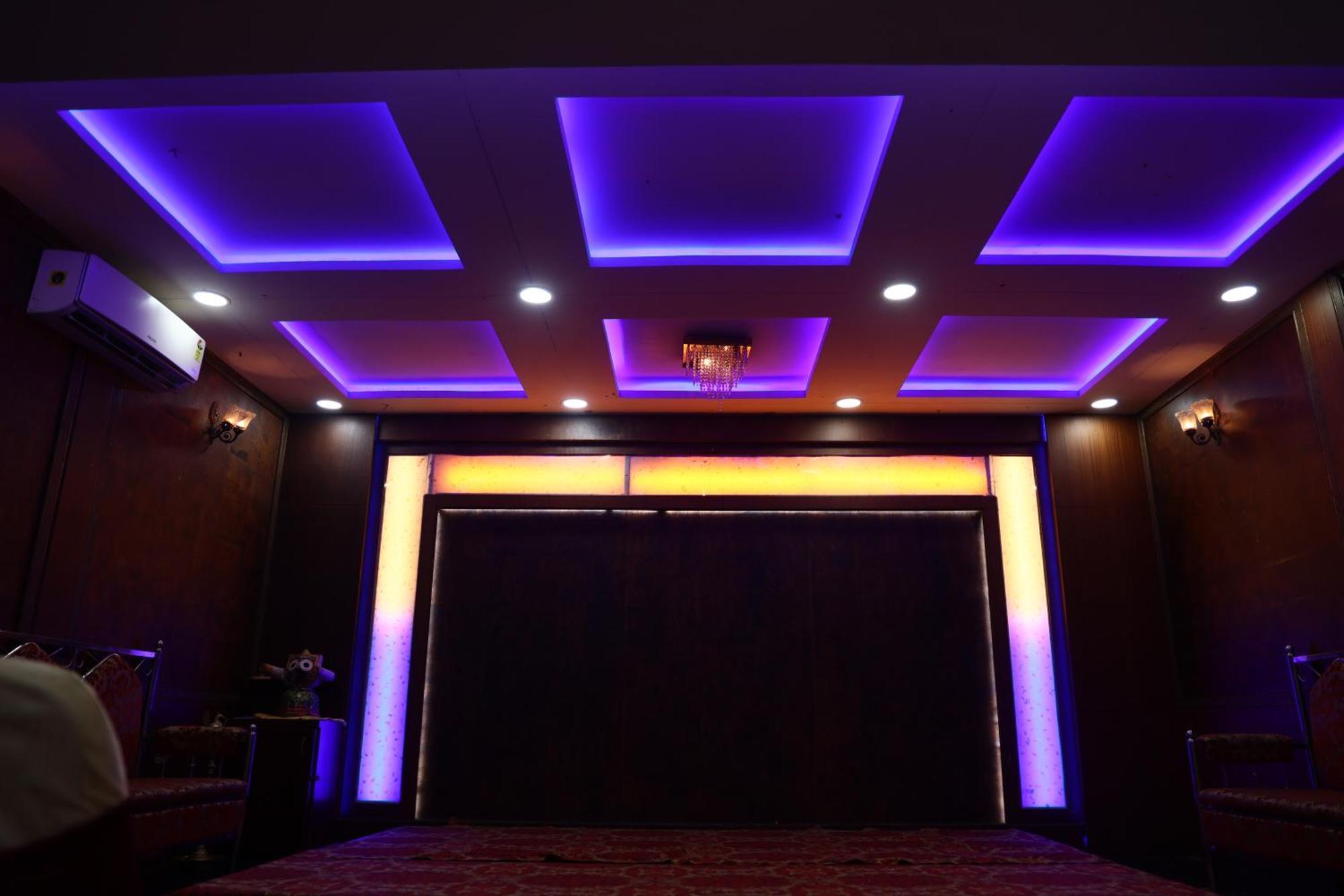 Hotel Bhubaneswari Classic Brahmapur Exteriör bild